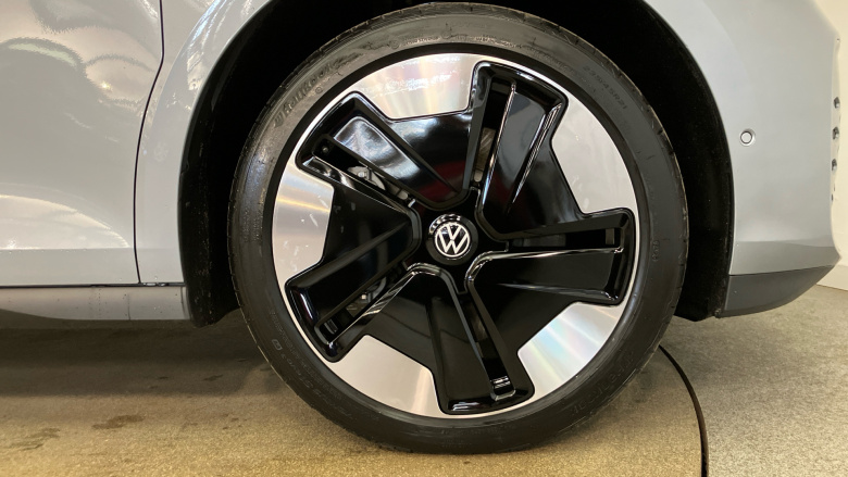 Volkswagen ID. Buzz 210kW Style Pro 79kWh 5dr Auto Electric Estate